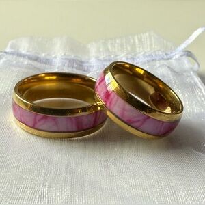 Elegant Golden Stainless Steel Rings with Pink Abalone Shell Style Inlay